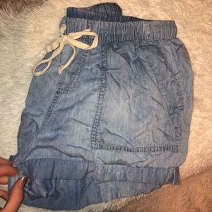 Shorts size S